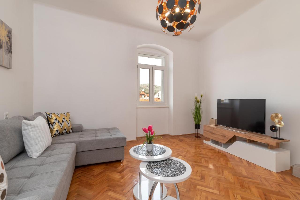 Apartment Silvia Трогир Экстерьер фото