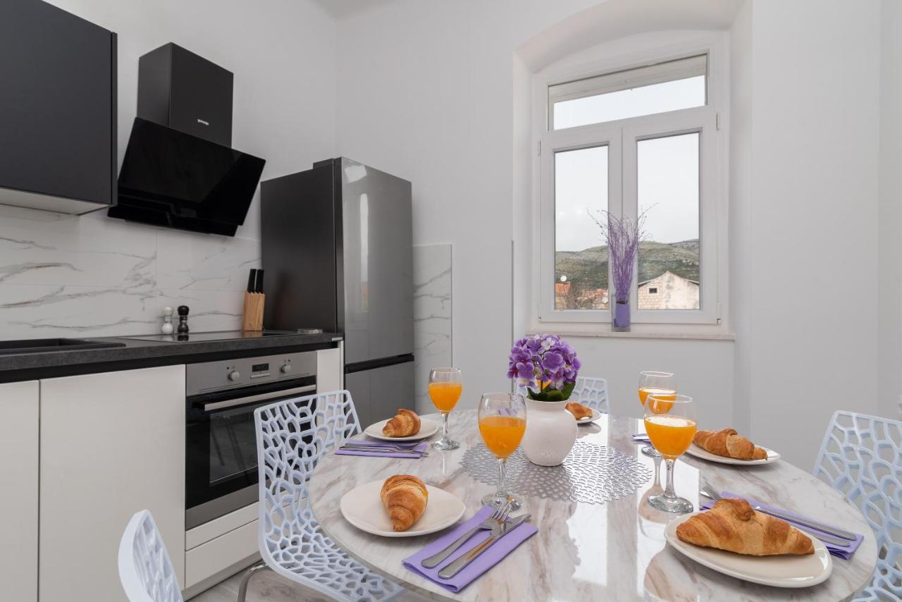 Apartment Silvia Трогир Экстерьер фото
