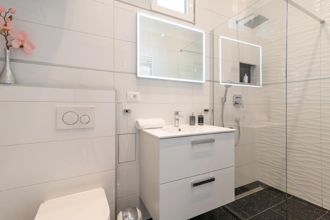 Apartment Silvia Трогир Экстерьер фото
